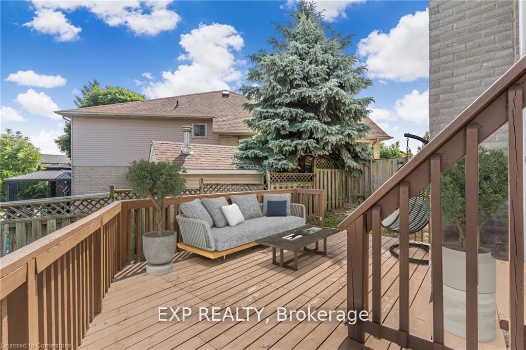 Photo 35 of 19 Driftwood Place, Hamilton, Stoney Creek Mountain — HOMEH