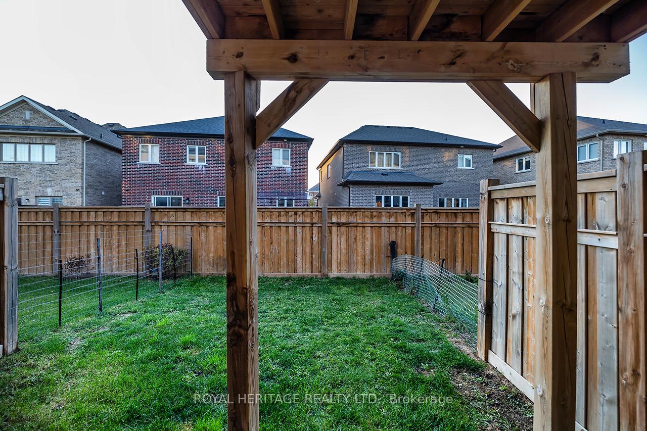 Photo 12 of 114 Jerome Way, Clarington, Bowmanville — HOMEH