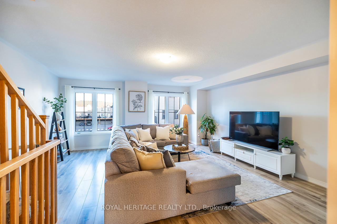 Photo 8 of 114 Jerome Way, Clarington, Bowmanville — HOMEH
