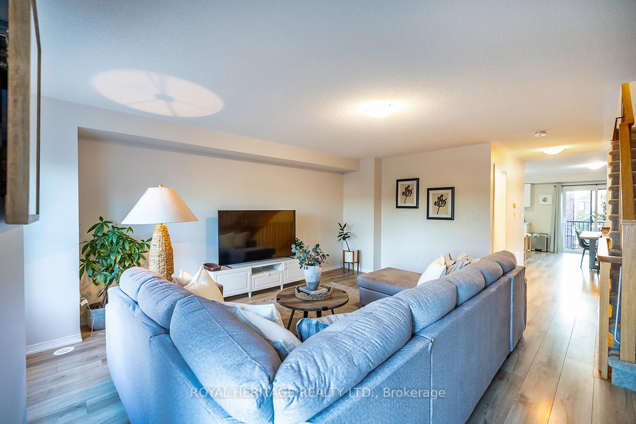 Photo 11 of 114 Jerome Way, Clarington, Bowmanville — HOMEH