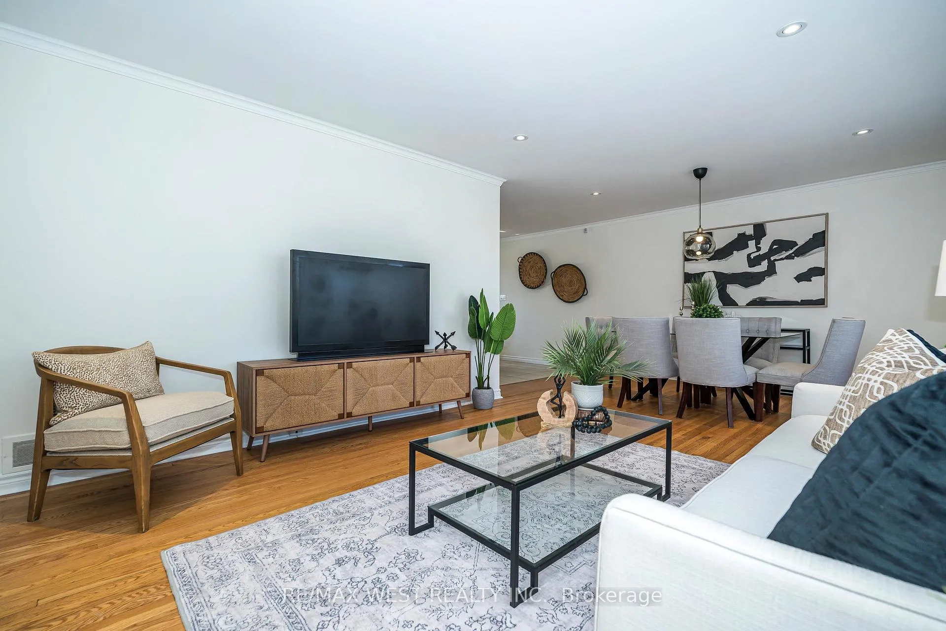 Photo 7 of 6 Prentice Court, Etobicoke, Willowridge-Martingrove-Richview — HOMEH