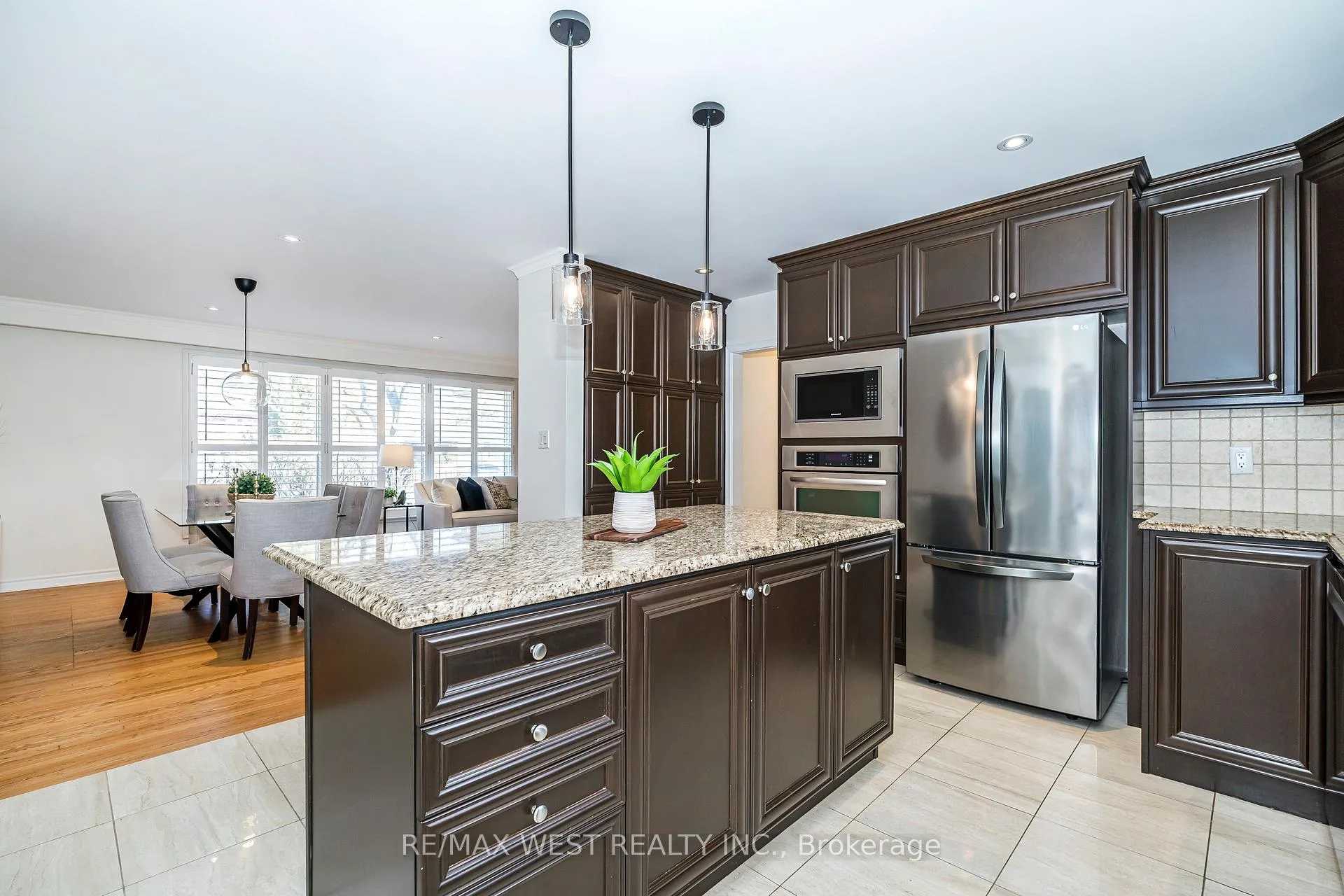 Photo 12 of 6 Prentice Court, Etobicoke, Willowridge-Martingrove-Richview — HOMEH
