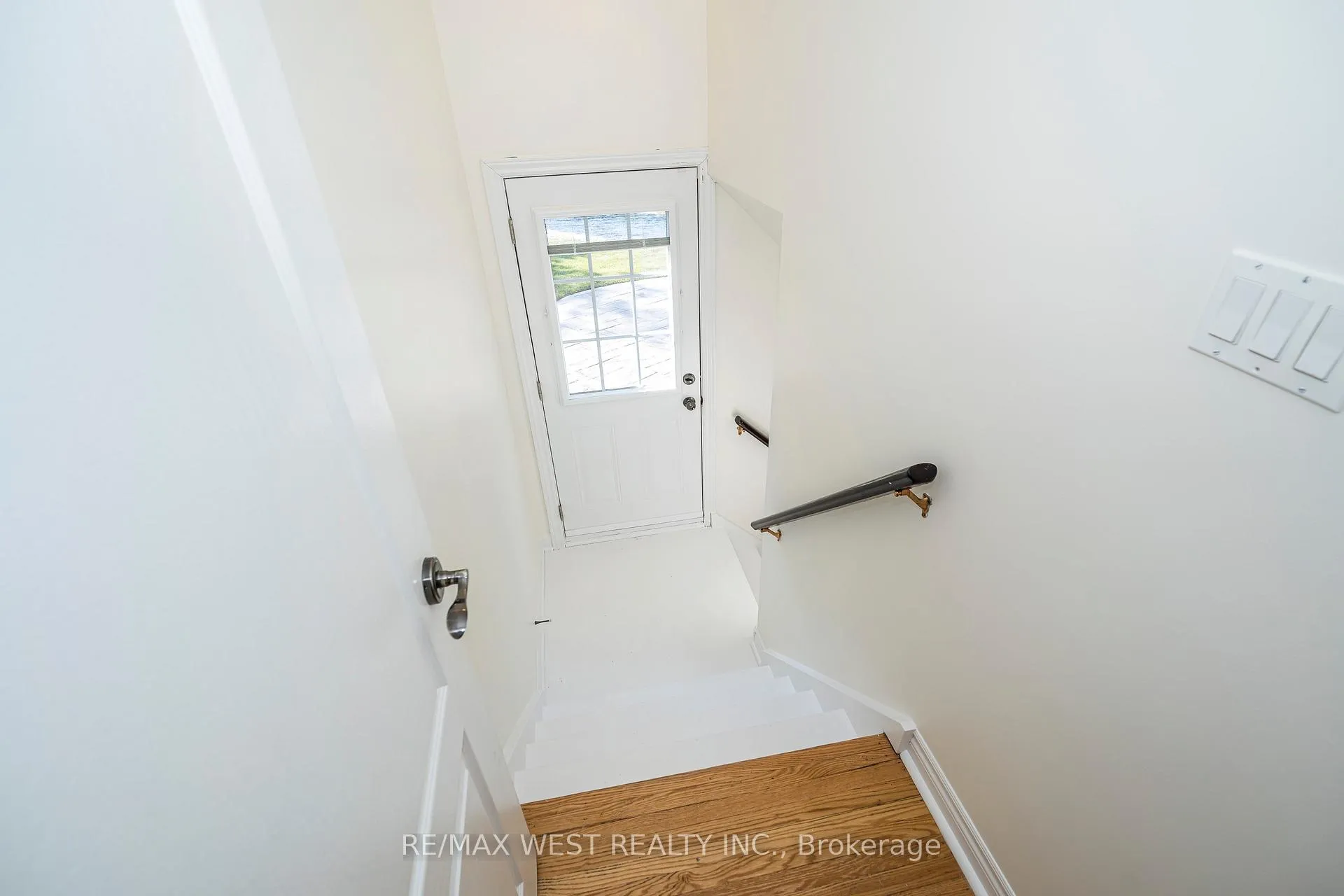 Photo 22 of 6 Prentice Court, Etobicoke, Willowridge-Martingrove-Richview — HOMEH