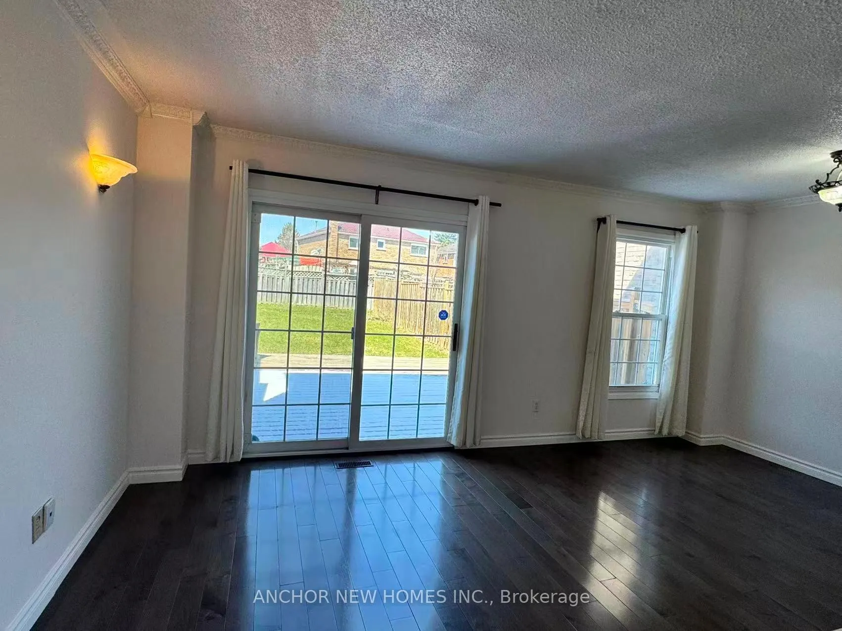 Photo 6 of 82 Sorrell Crescent, Markham, Milliken Mills East — HOMEH