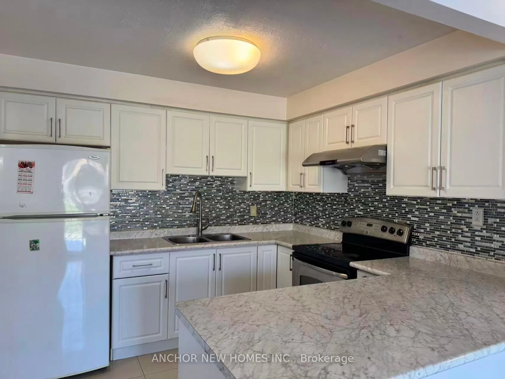 Photo 8 of 82 Sorrell Crescent, Markham, Milliken Mills East — HOMEH