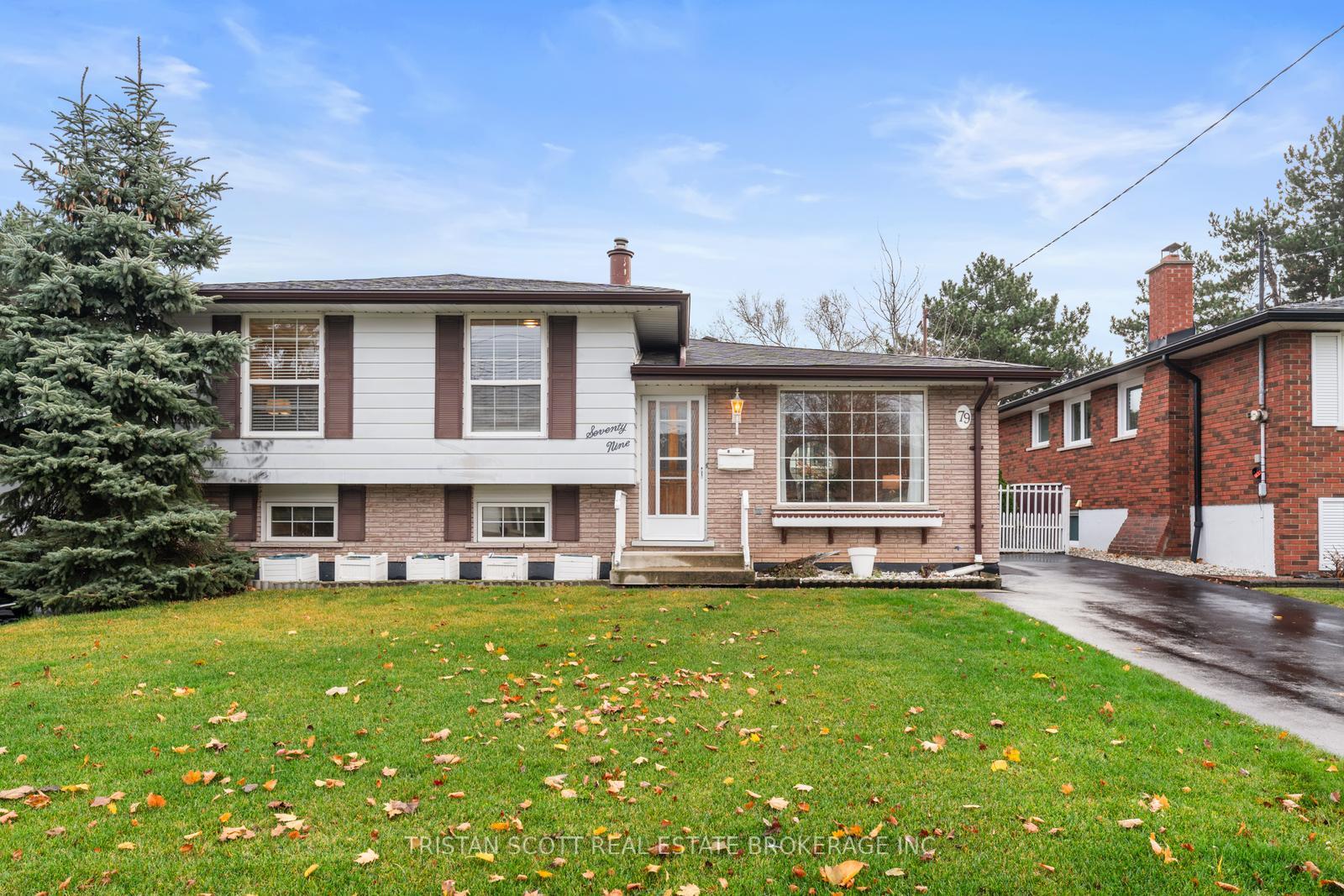 Photo 2 of 79 Glen Castle Drive, Hamilton, Red Hill — HOMEH