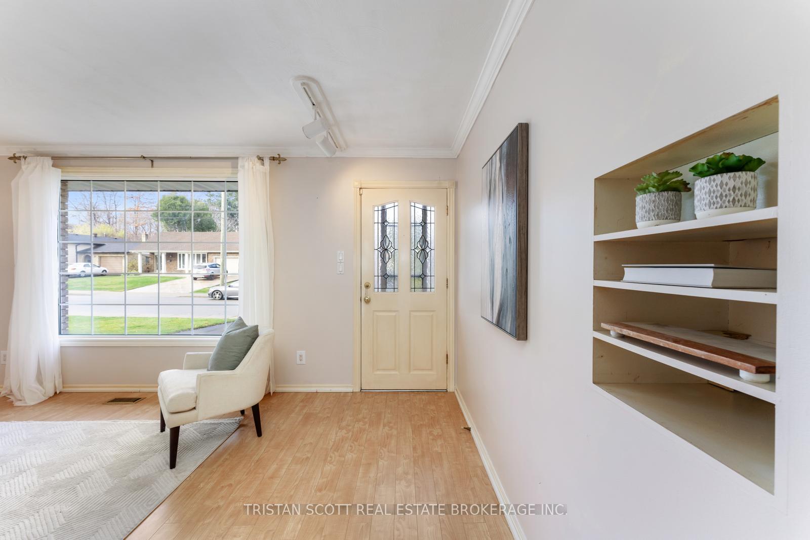 Photo 3 of 79 Glen Castle Drive, Hamilton, Red Hill — HOMEH