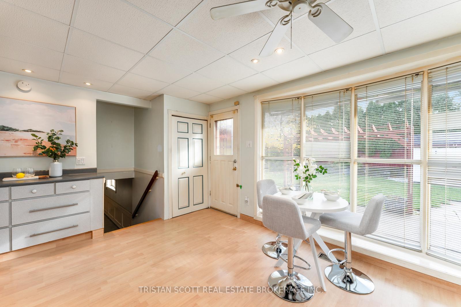 Photo 7 of 79 Glen Castle Drive, Hamilton, Red Hill — HOMEH