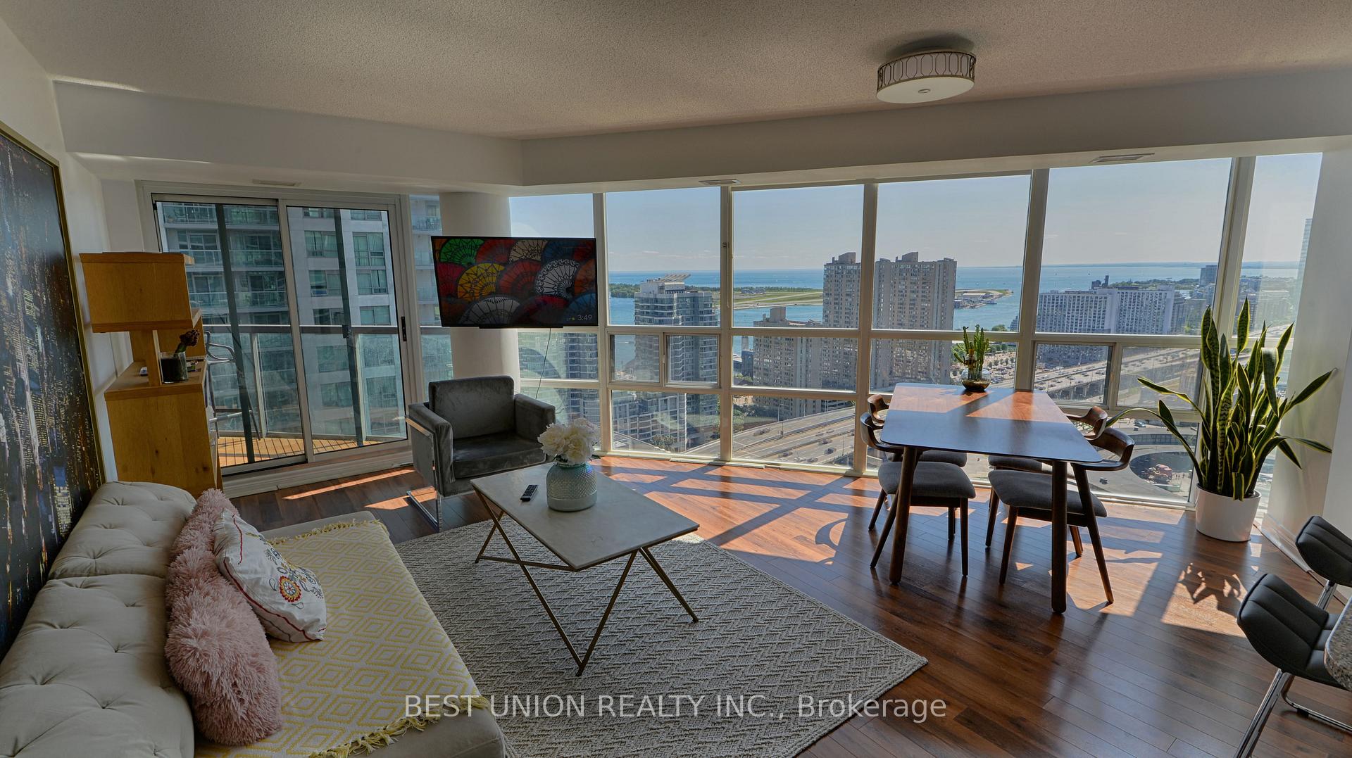 Front of Unit 3511, 30 Grand Trunk Crescent