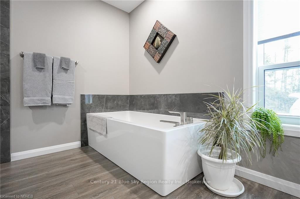 Photo 8 of 1040 Development Road, Bonfield — HOMEH
