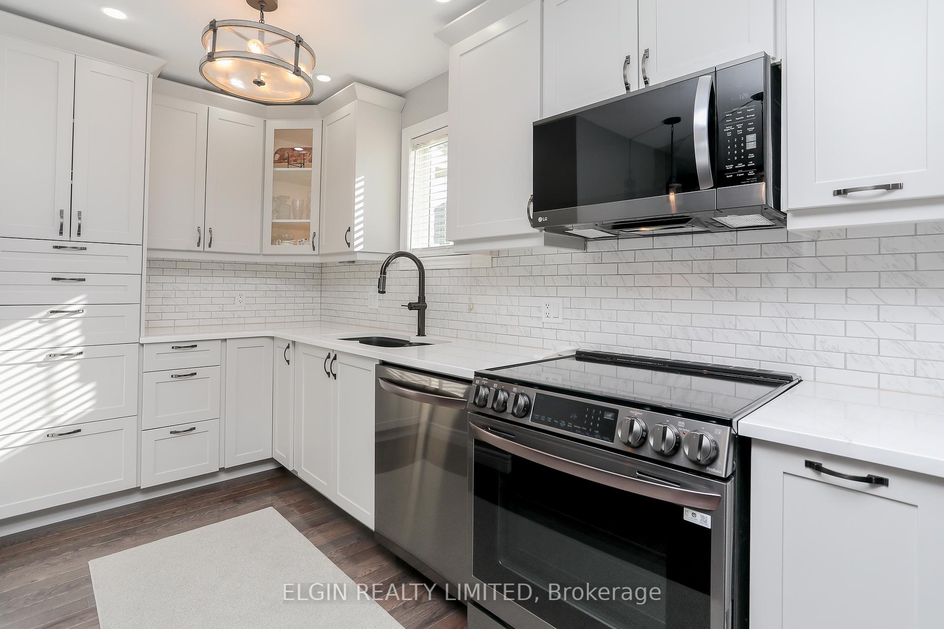 Photo 13 of 22 Cook Crescent, St. Thomas — HOMEH