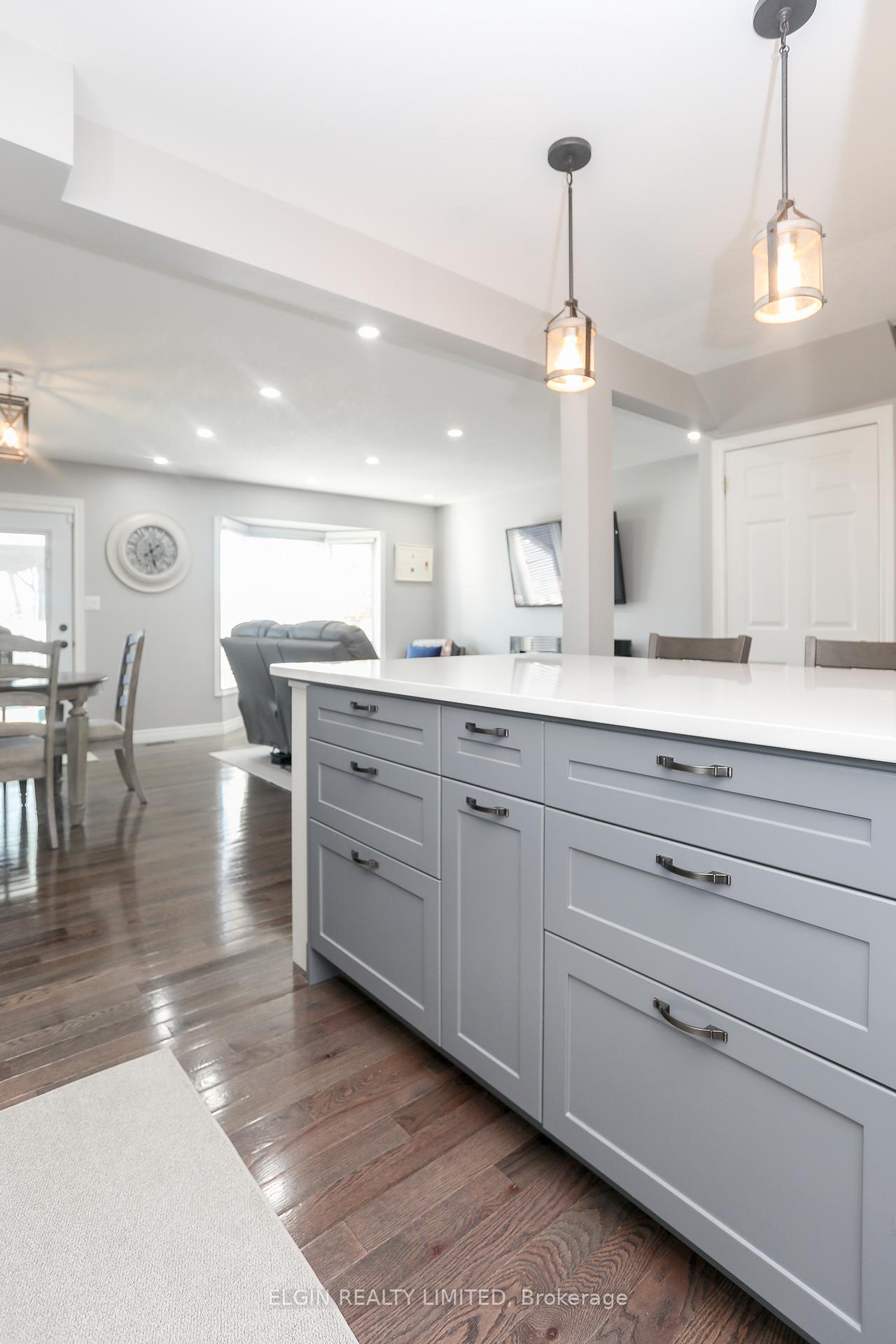 Photo 16 of 22 Cook Crescent, St. Thomas — HOMEH