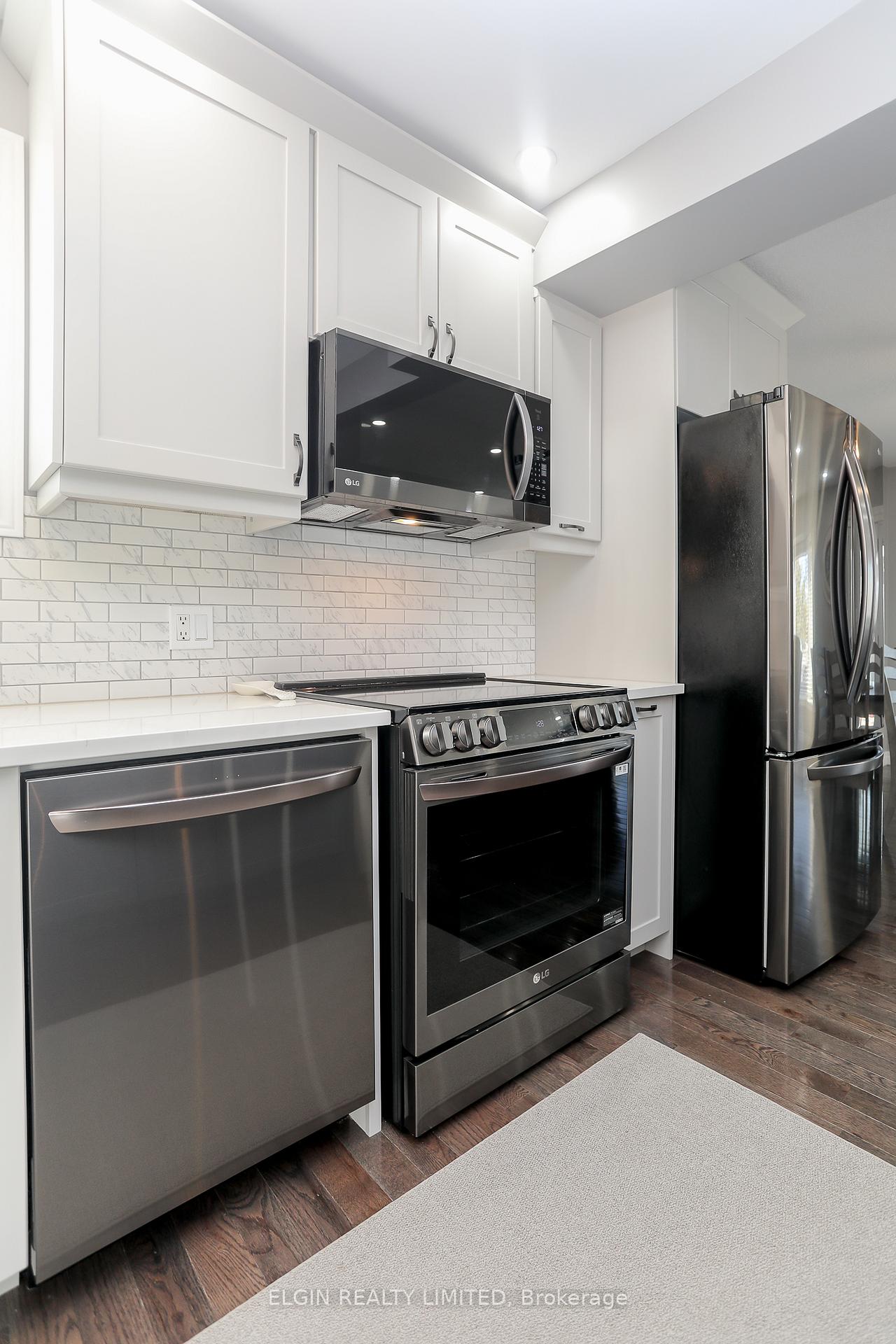 Photo 17 of 22 Cook Crescent, St. Thomas — HOMEH