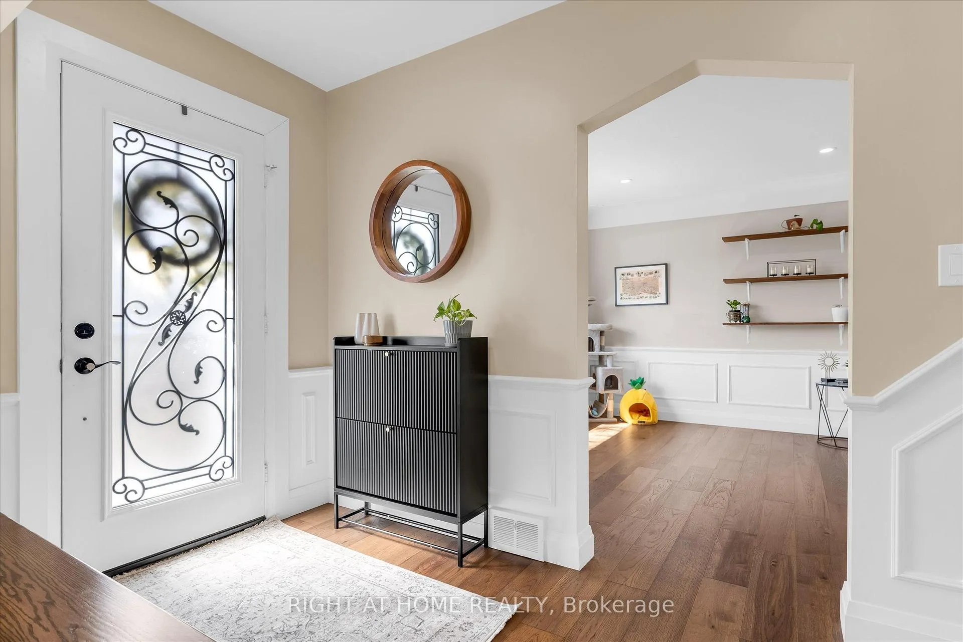 Photo 3 of 74 Glenview Drive, Hamilton, Stoney Creek — HOMEH