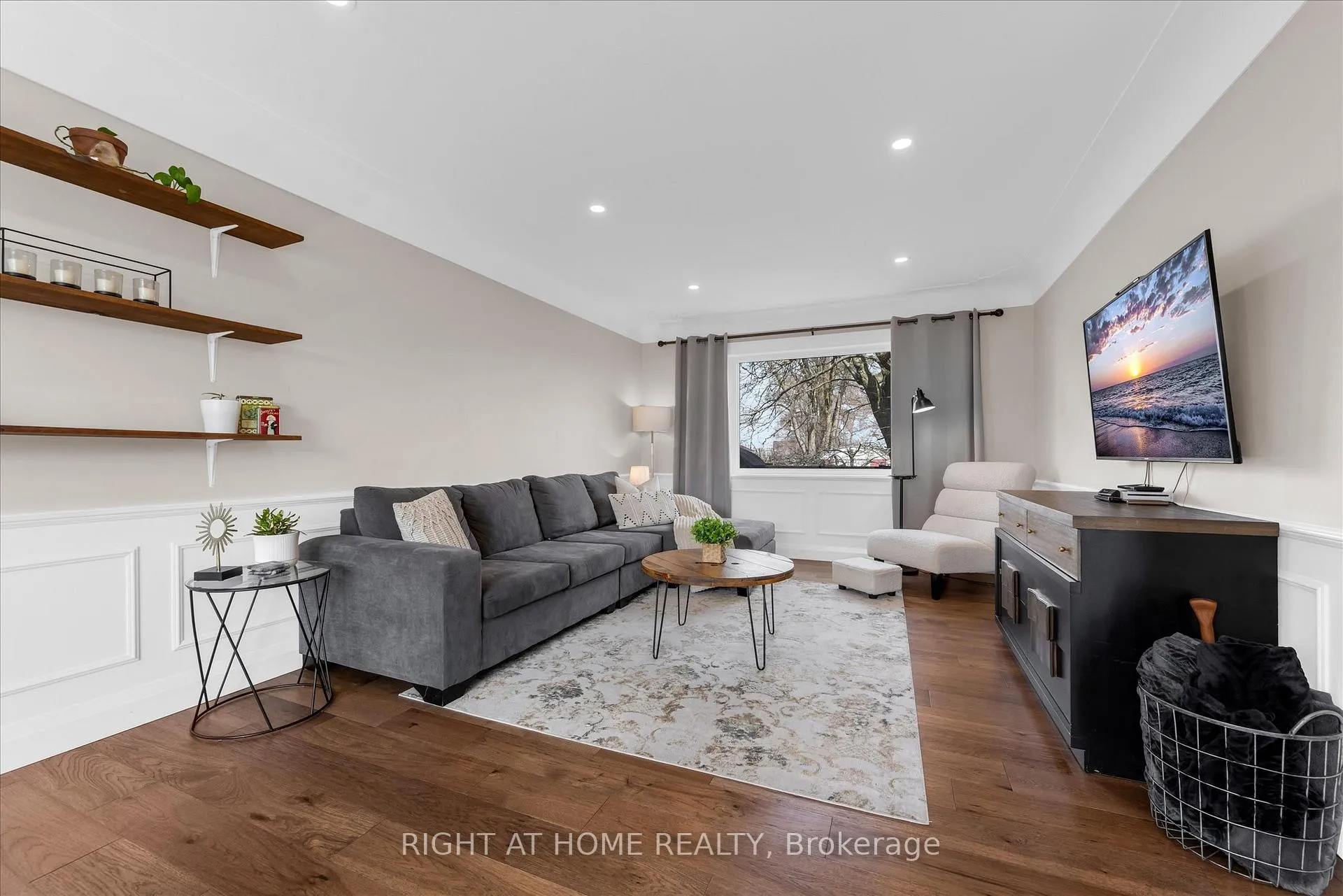 Photo 5 of 74 Glenview Drive, Hamilton, Stoney Creek — HOMEH