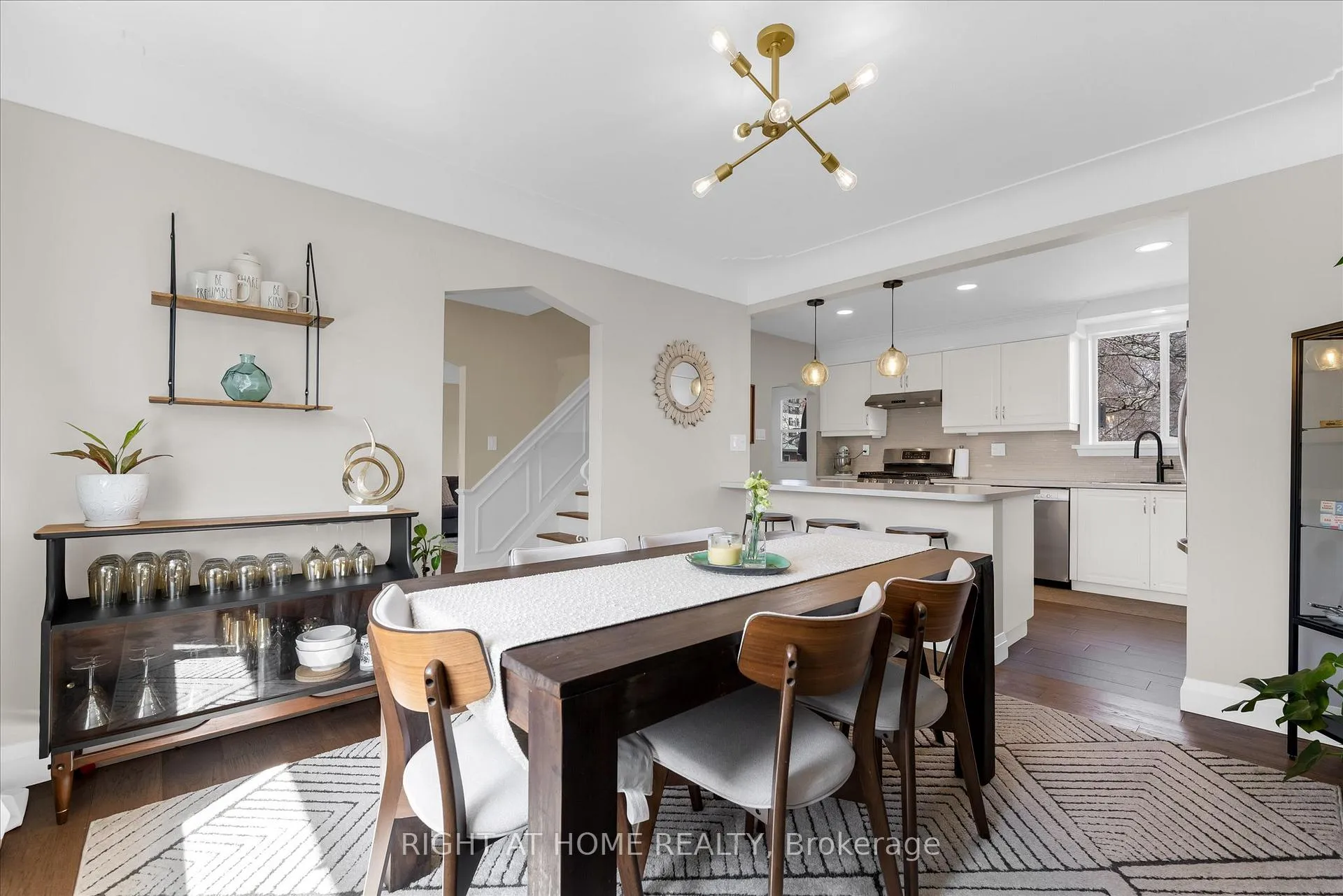 Photo 11 of 74 Glenview Drive, Hamilton, Stoney Creek — HOMEH