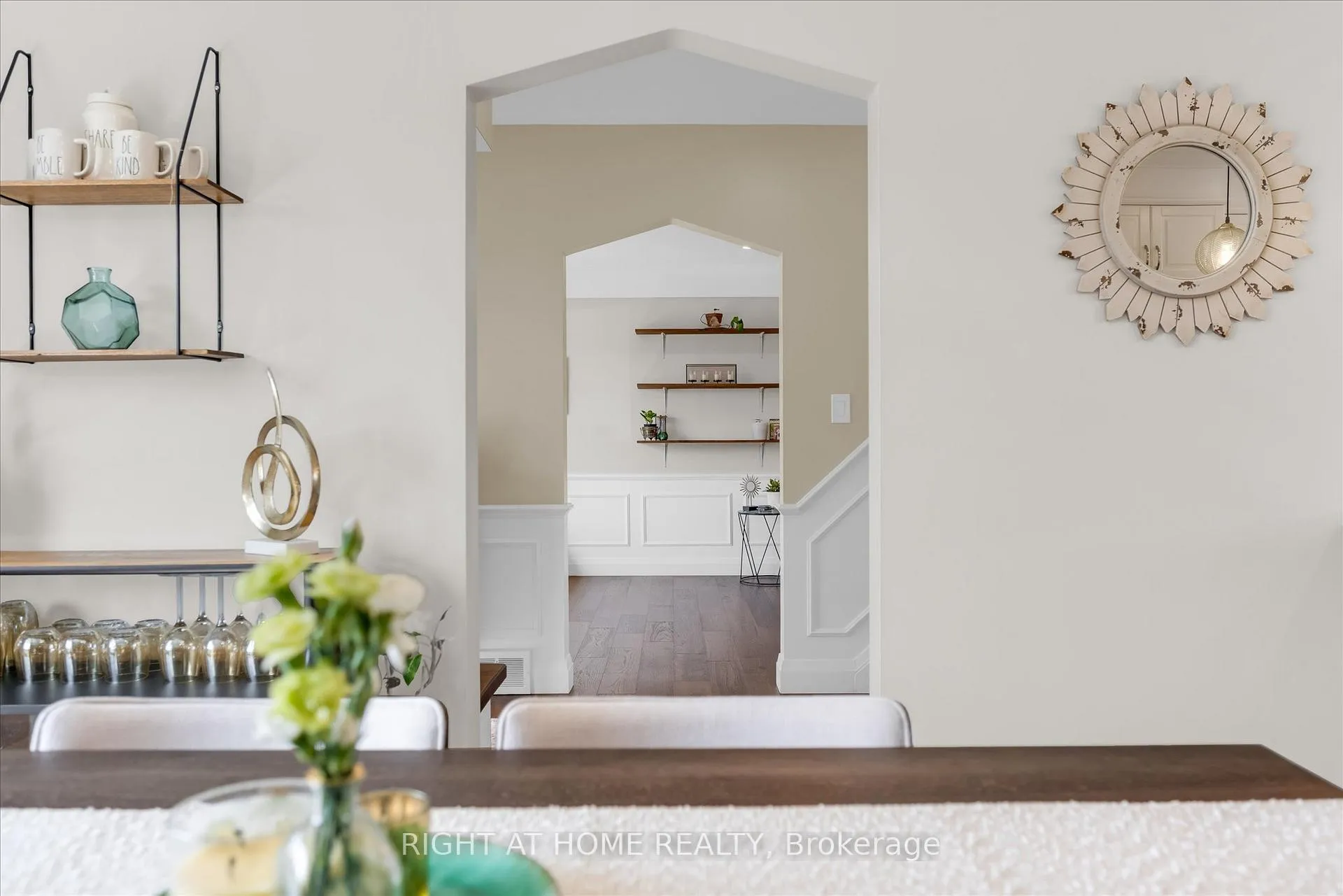 Photo 13 of 74 Glenview Drive, Hamilton, Stoney Creek — HOMEH