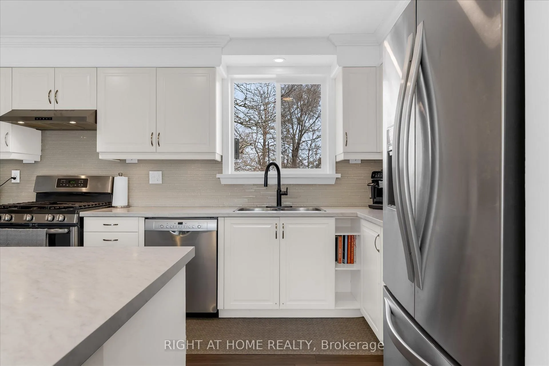 Photo 15 of 74 Glenview Drive, Hamilton, Stoney Creek — HOMEH