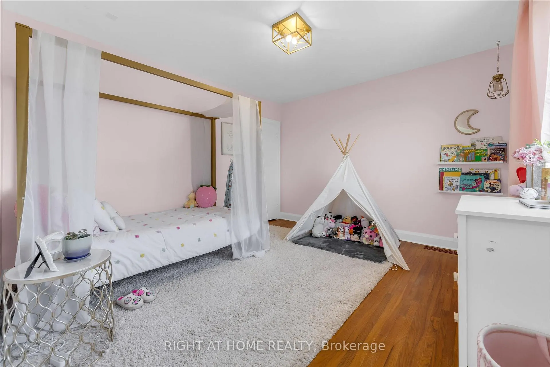 Photo 19 of 74 Glenview Drive, Hamilton, Stoney Creek — HOMEH