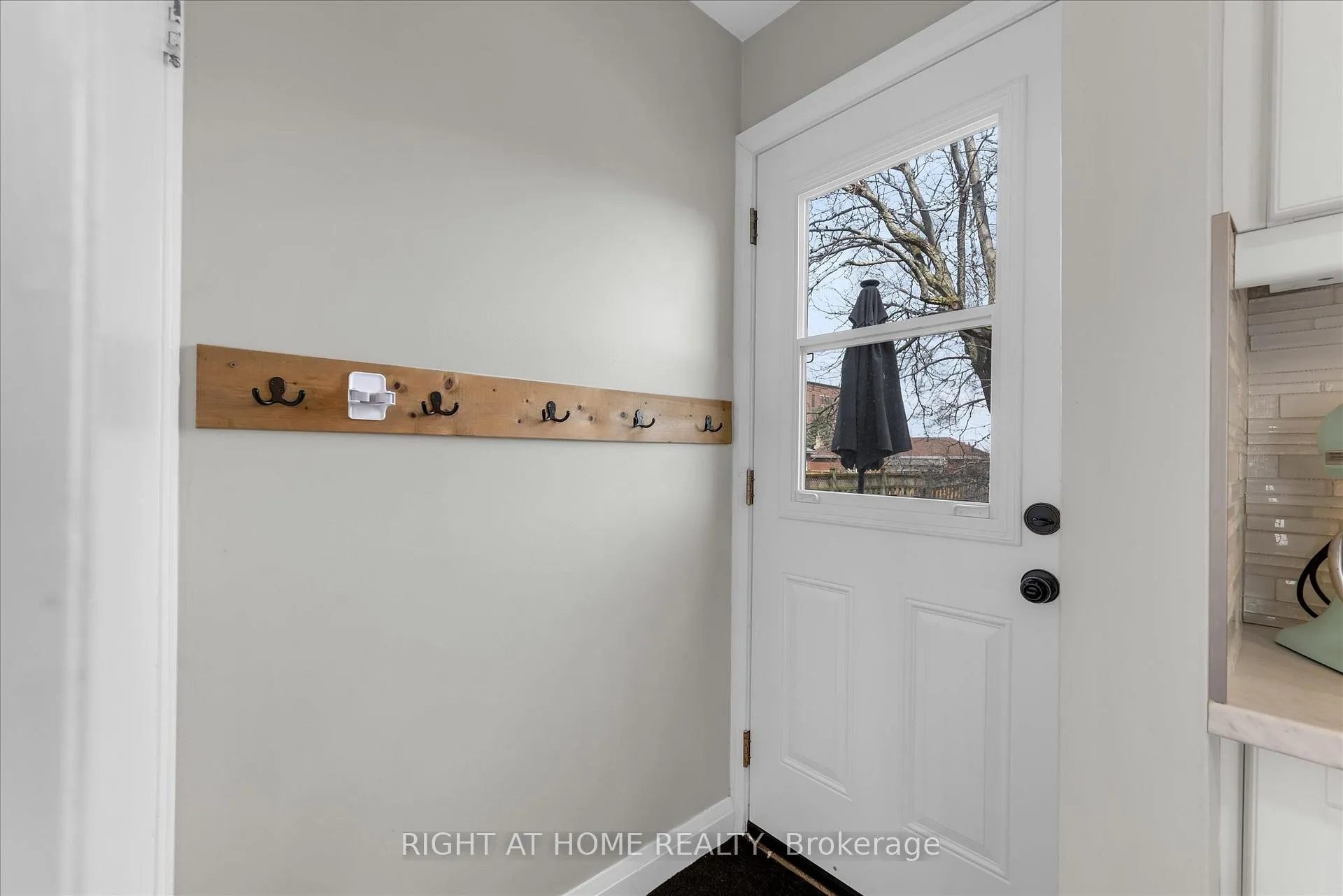Photo 28 of 74 Glenview Drive, Hamilton, Stoney Creek — HOMEH