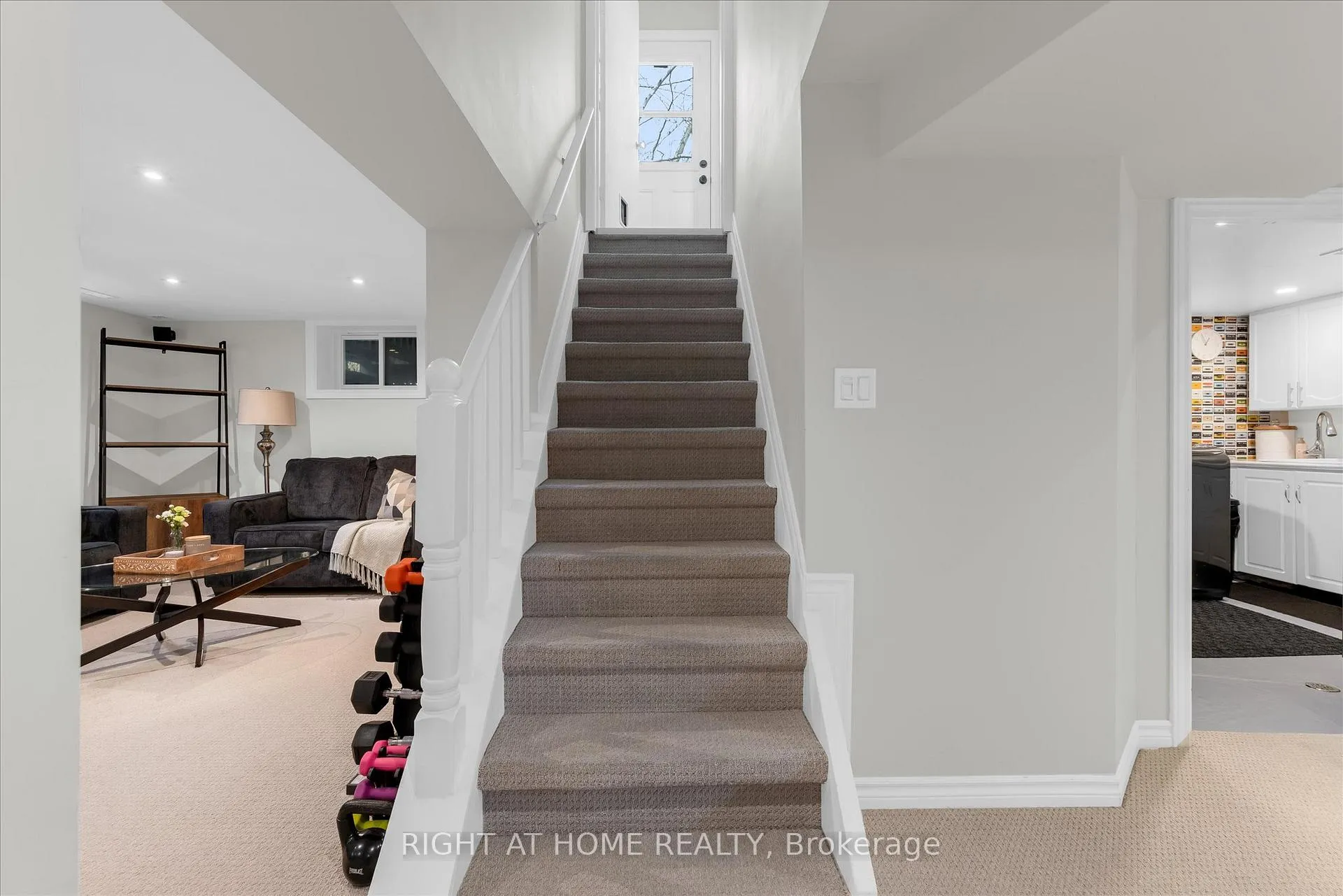 Photo 29 of 74 Glenview Drive, Hamilton, Stoney Creek — HOMEH