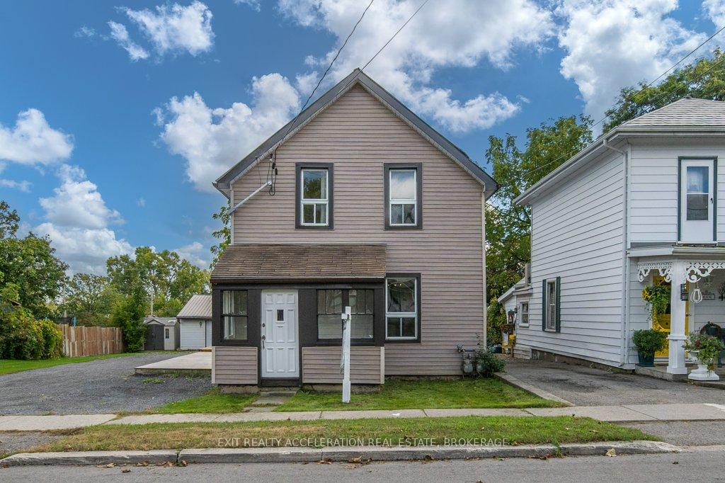 Photo 1 of 448 Thomas Street, Deseronto, Deseronto (Town) — HOMEH