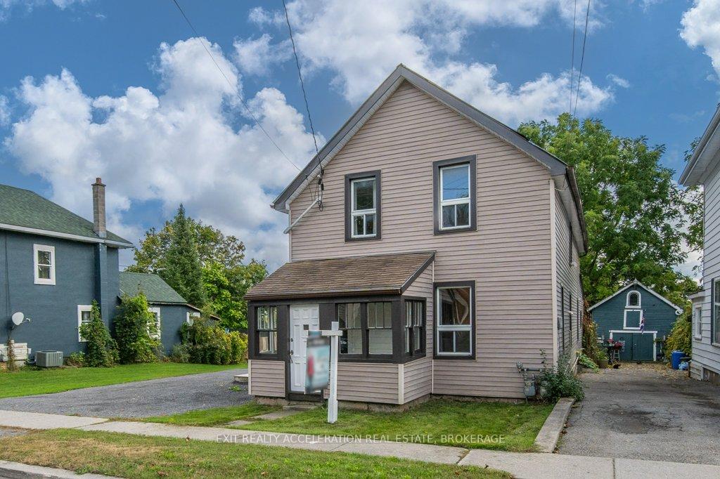 Photo 3 of 448 Thomas Street, Deseronto, Deseronto (Town) — HOMEH