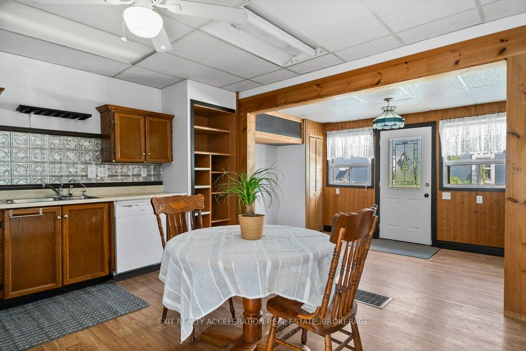 Photo 24 of 448 Thomas Street, Deseronto, Deseronto (Town) — HOMEH