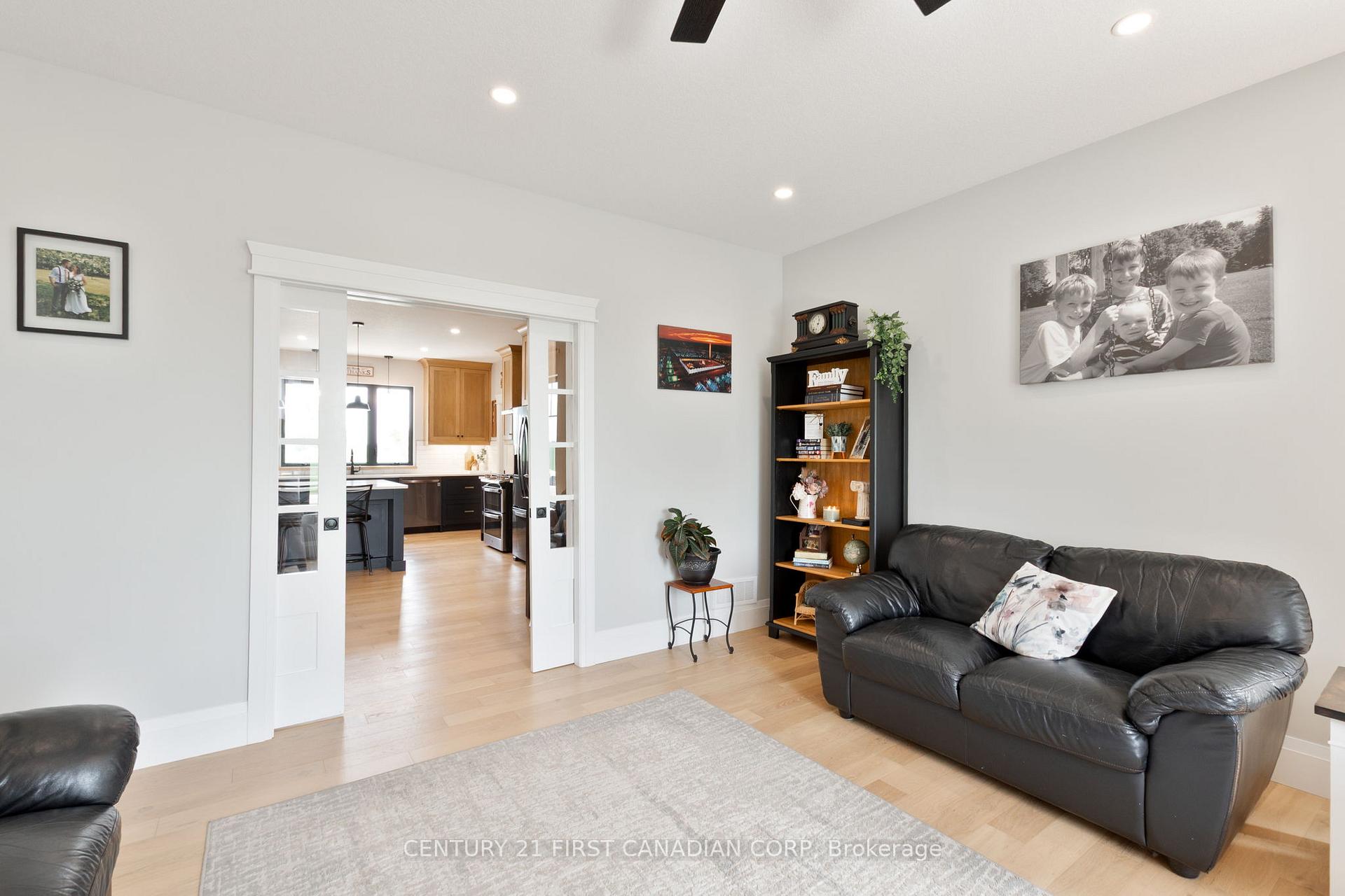 Photo 18 of 8848 Walker Road, Malahide, Rural Malahide — HOMEH