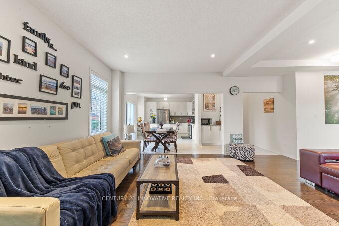 Photo 14 of 2 Raithby Crescent, Ajax, Central East — HOMEH