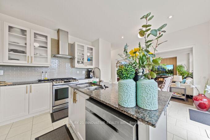 Photo 13 of 2 Raithby Crescent, Ajax, Central East — HOMEH
