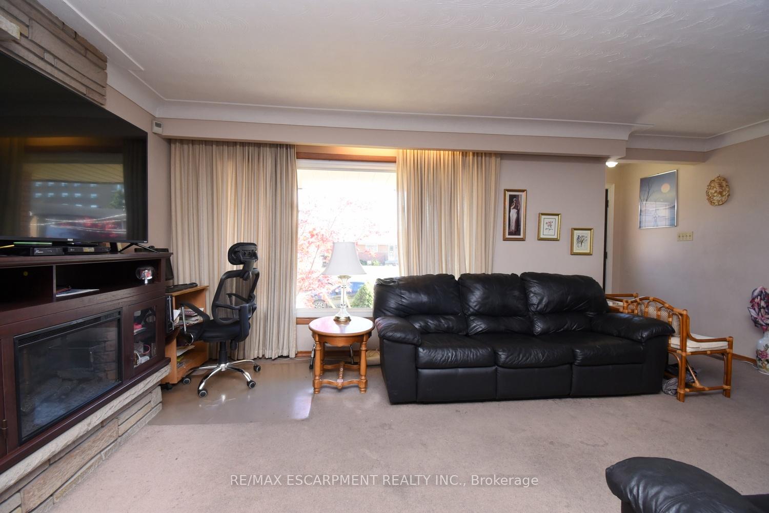 Photo 6 of 152 West 4th Street, Hamilton, Bonnington — HOMEH