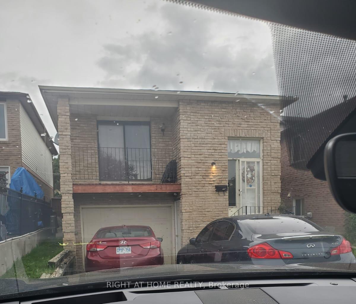Front of Unit Main, 23 Dafoe Crescent