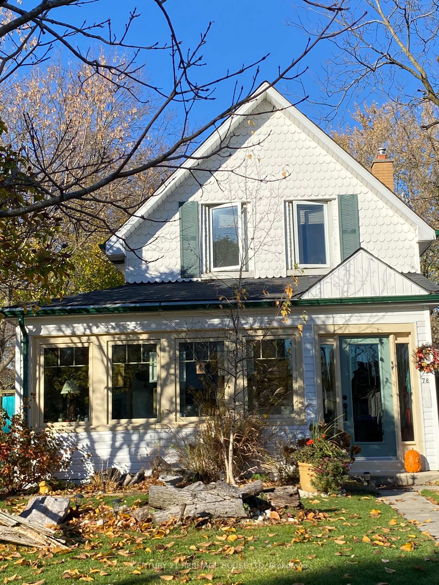 Photo 3 of 78 Forest Avenue, St. Thomas — HOMEH