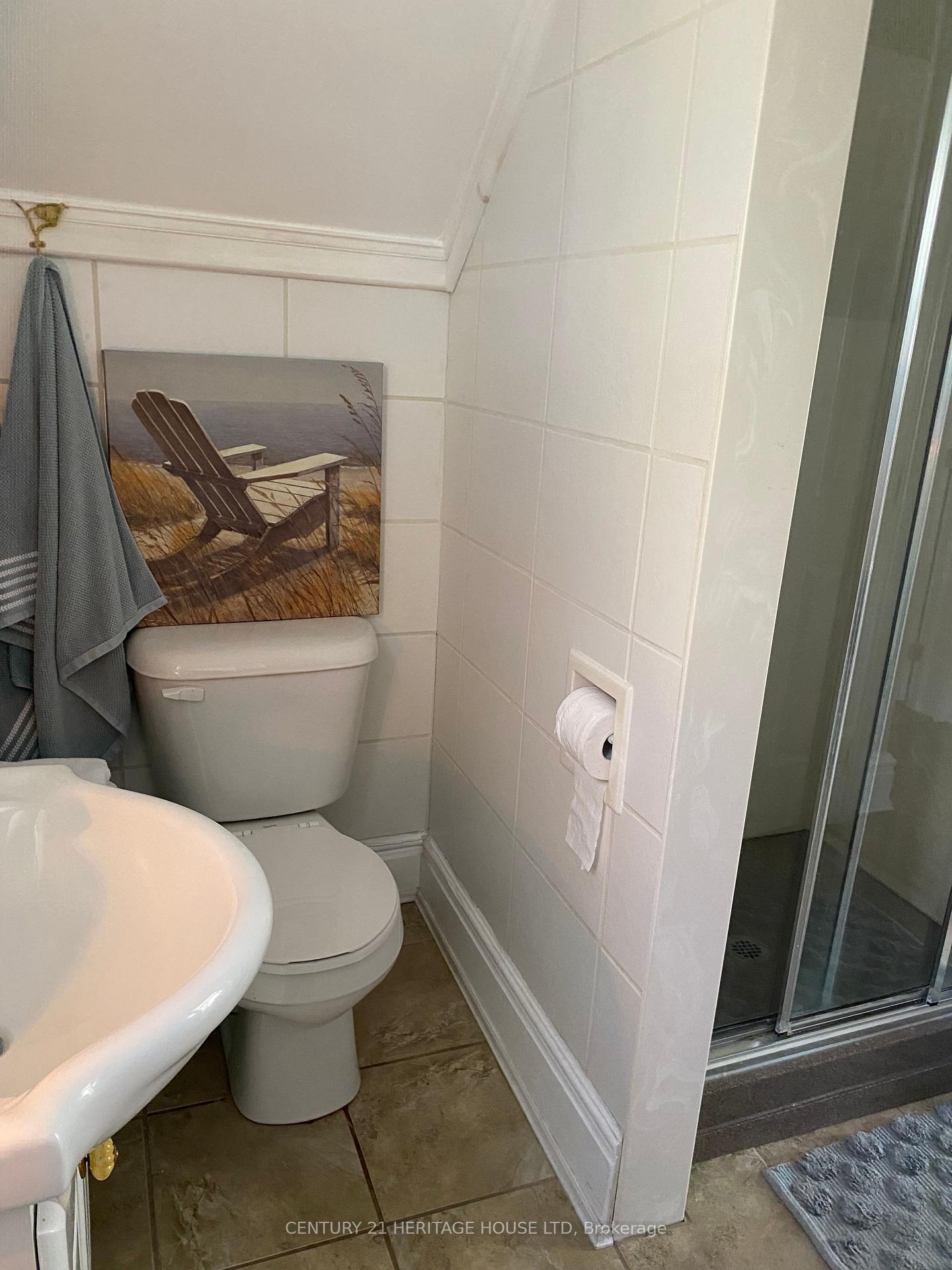 Photo 16 of 78 Forest Avenue, St. Thomas — HOMEH