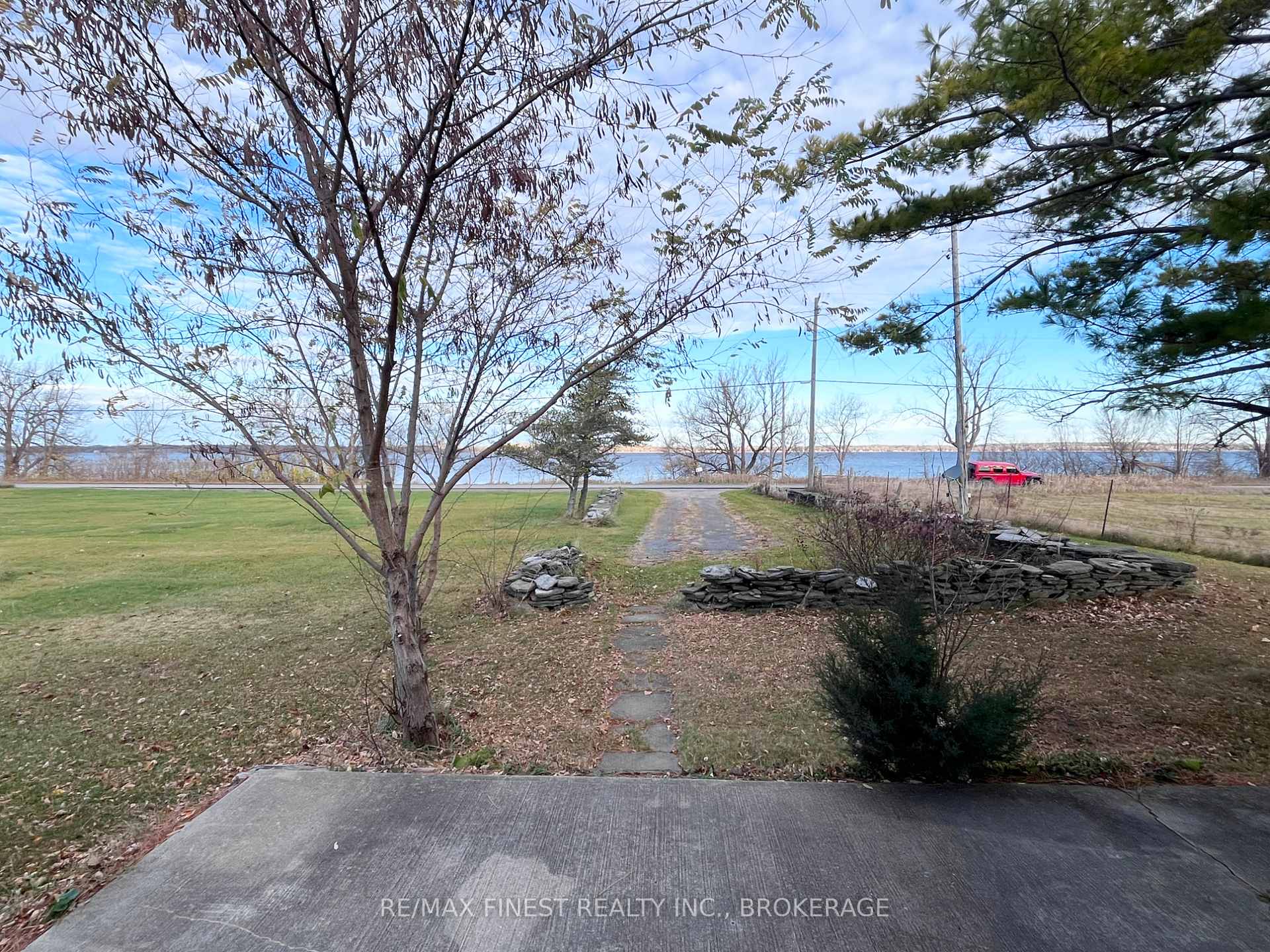 Photo 5 of 11945 Front Road, Frontenac Islands, The Islands — HOMEH