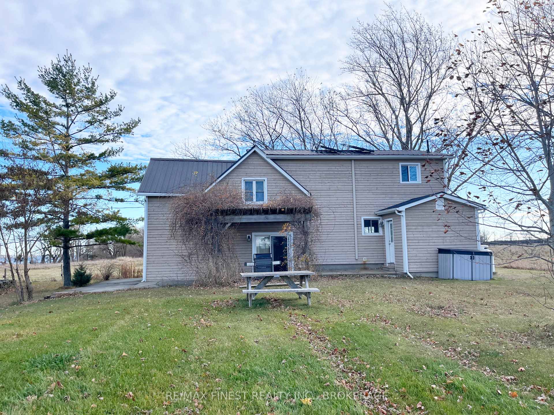 Photo 60 of 11945 Front Road, Frontenac Islands, The Islands — HOMEH
