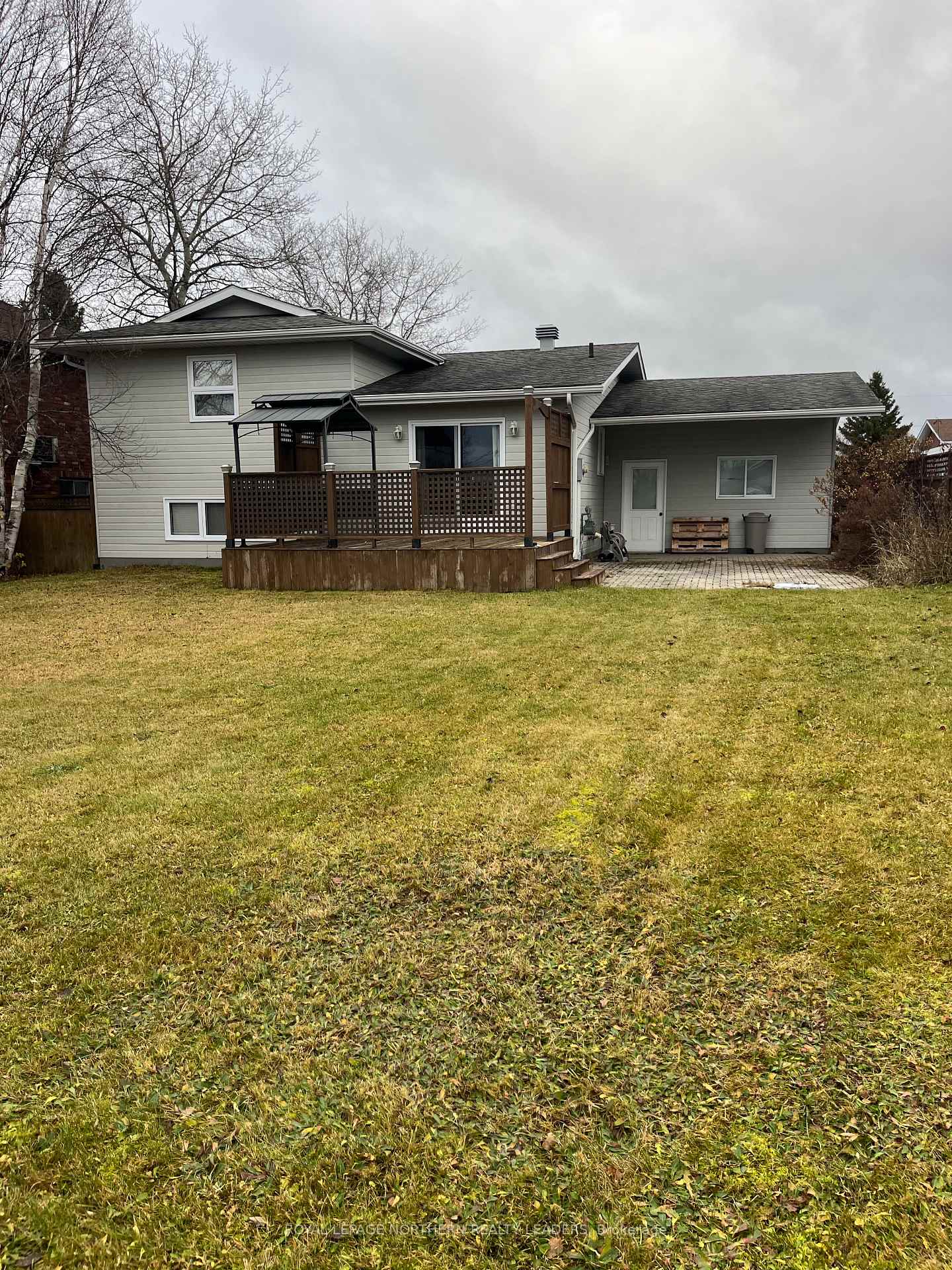 Photo 21 of 37 Algonquin Road, Cochrane — HOMEH