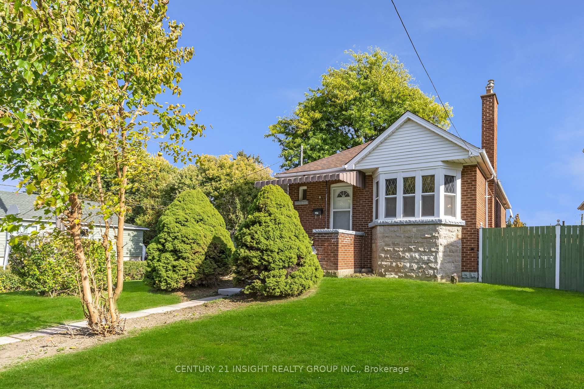 Photo 6 of 155 Walter Avenue S, Hamilton, Glenview — HOMEH