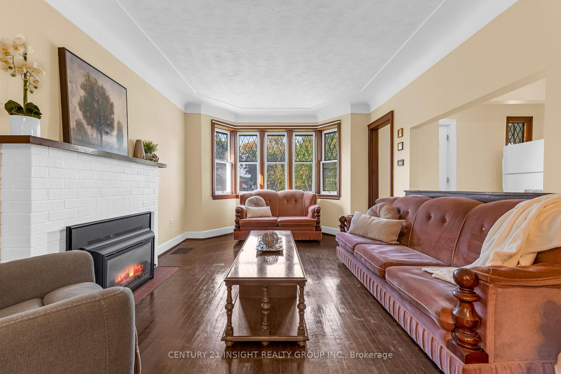 Photo 10 of 155 Walter Avenue S, Hamilton, Glenview — HOMEH