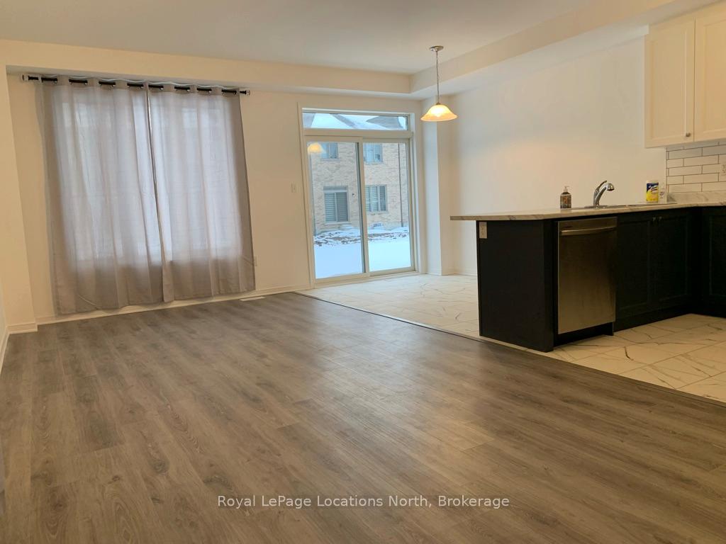 Photo 3 of 17 Kirby Avenue, Collingwood — HOMEH