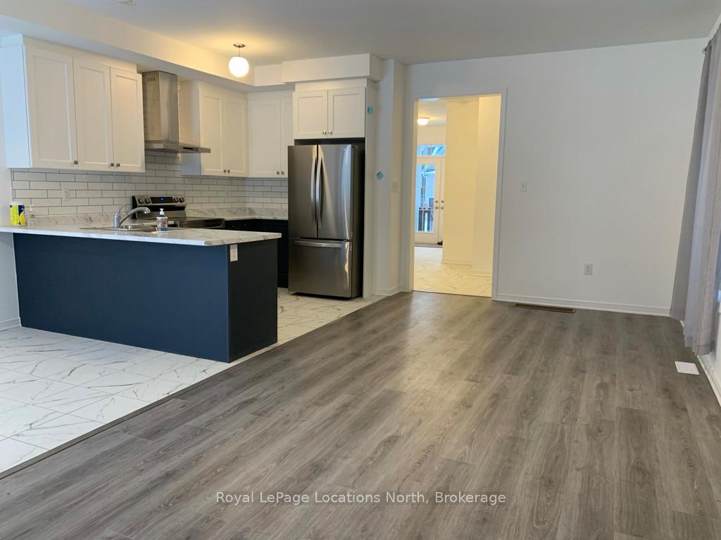 Photo 5 of 17 Kirby Avenue, Collingwood — HOMEH