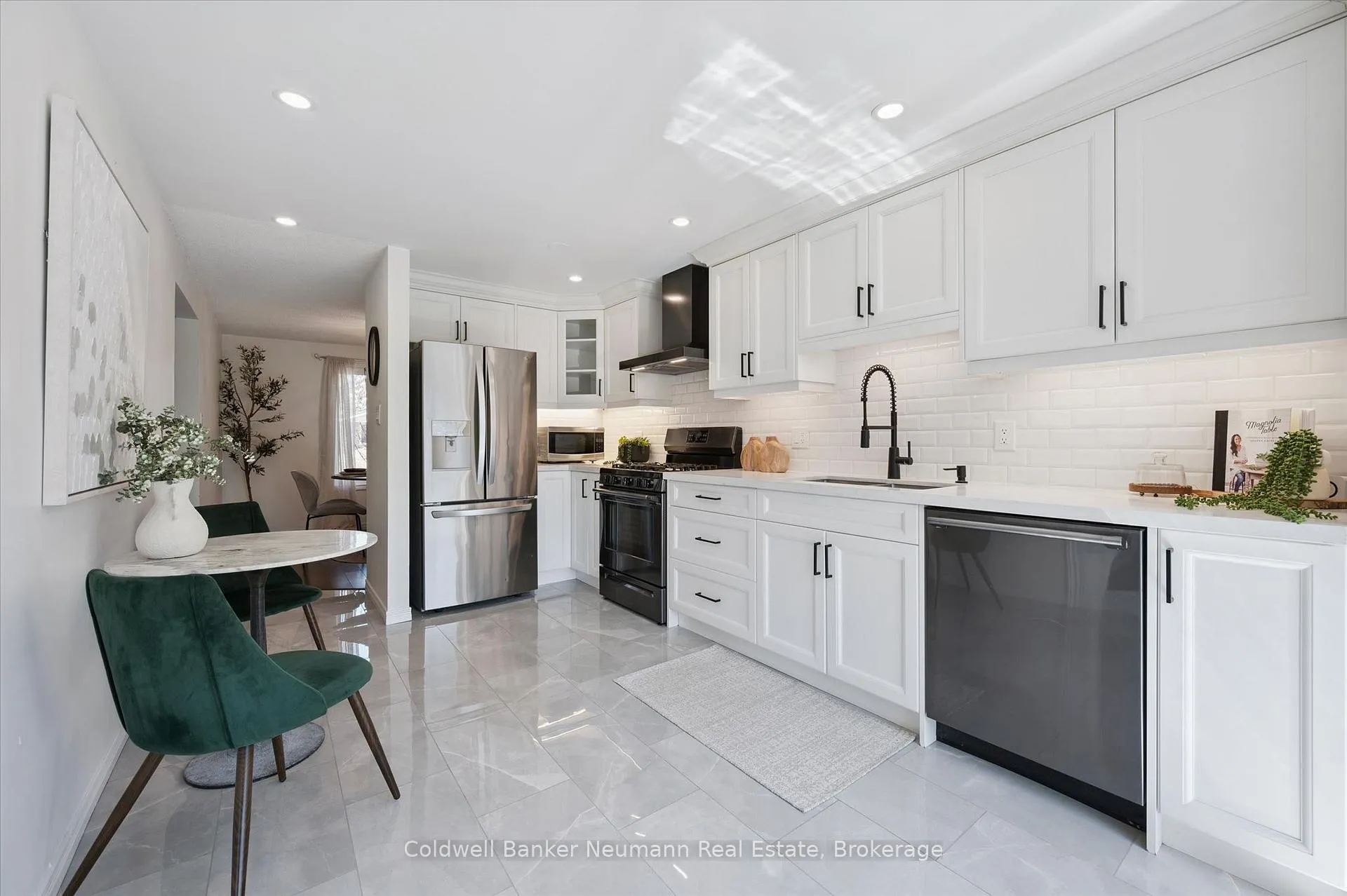 Photo 9 of 73 Pathfinder Crescent, Kitchener, Pioneer Park — HOMEH