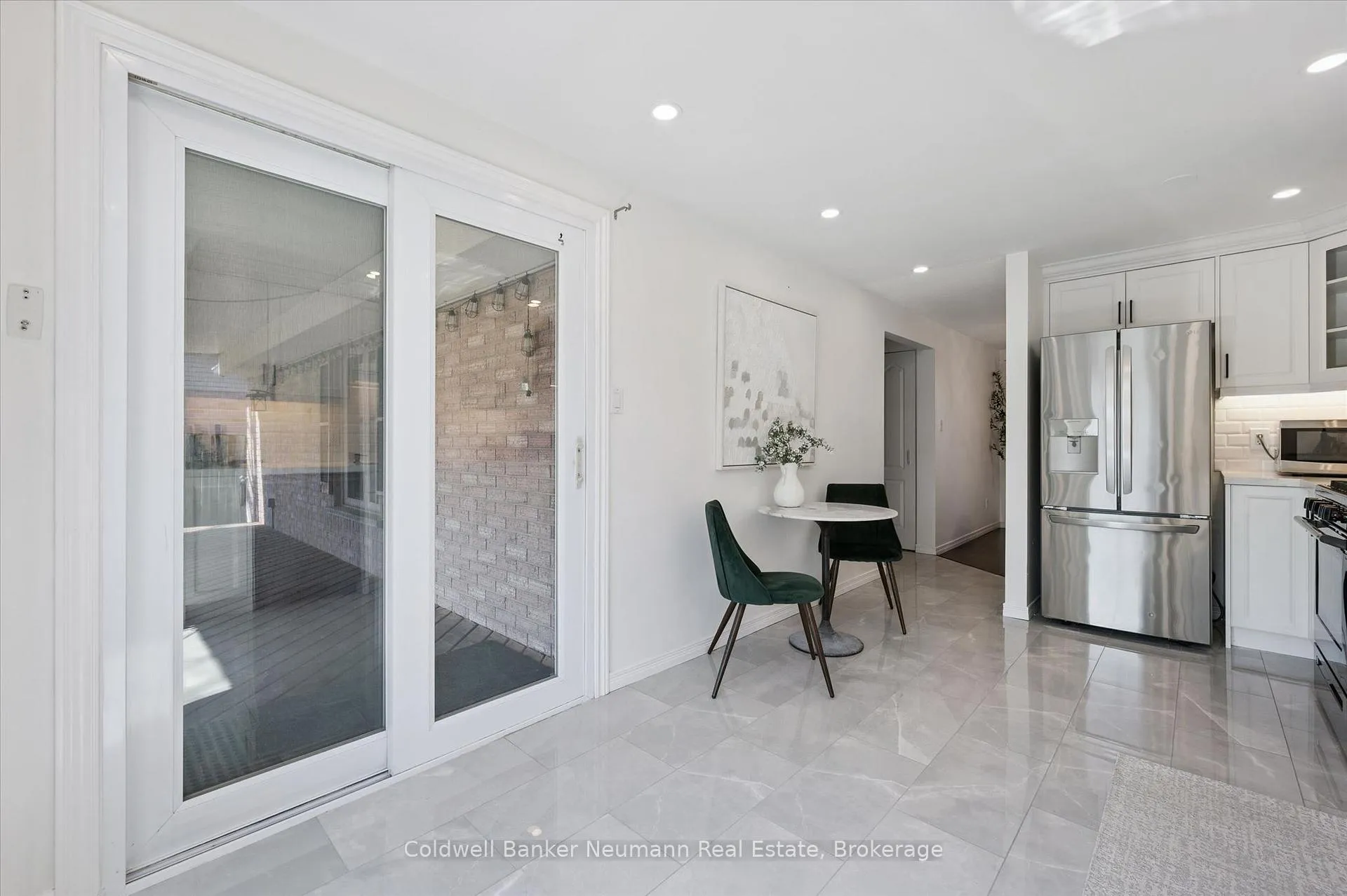 Photo 10 of 73 Pathfinder Crescent, Kitchener, Pioneer Park — HOMEH