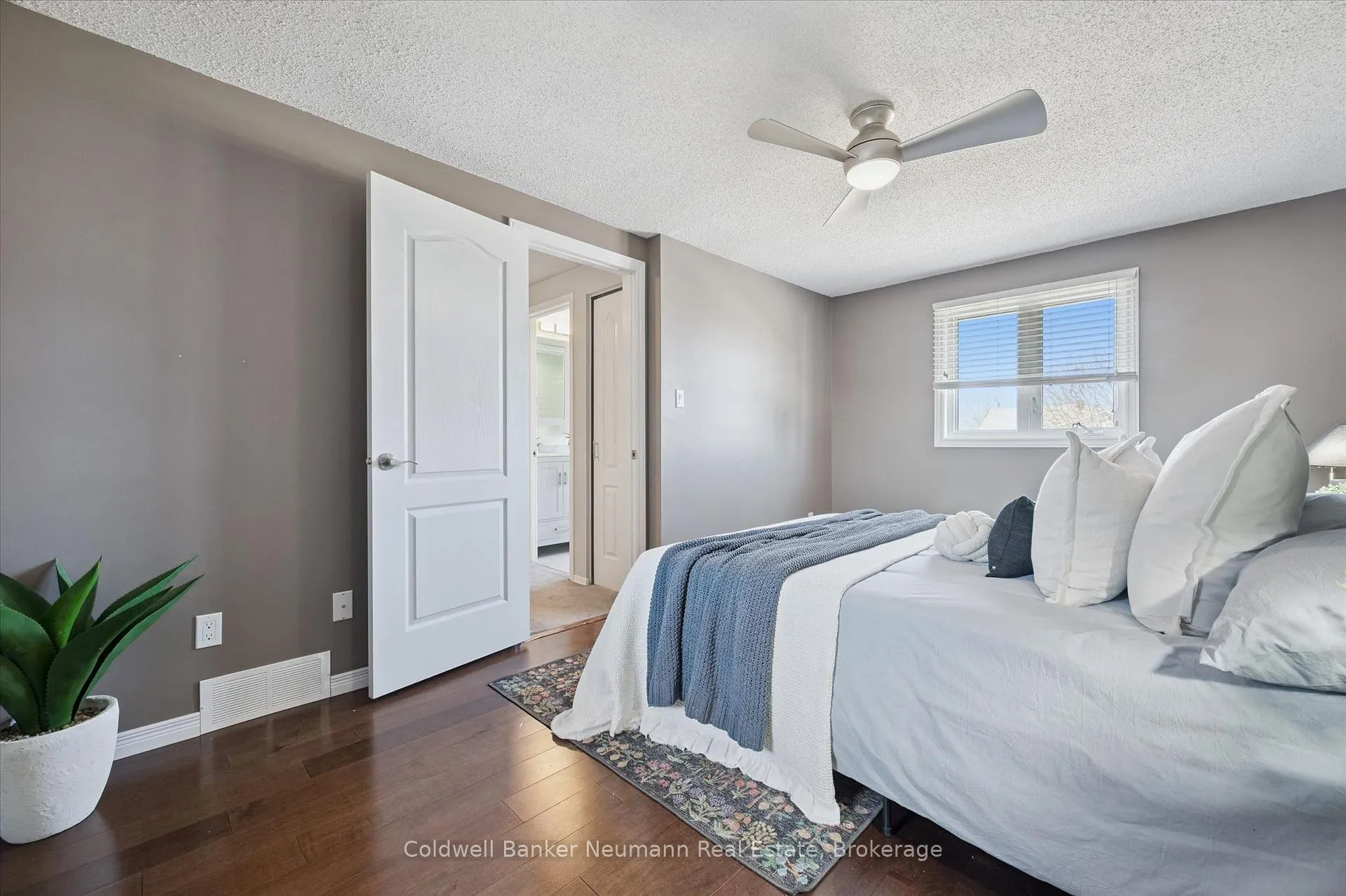Photo 19 of 73 Pathfinder Crescent, Kitchener, Pioneer Park — HOMEH