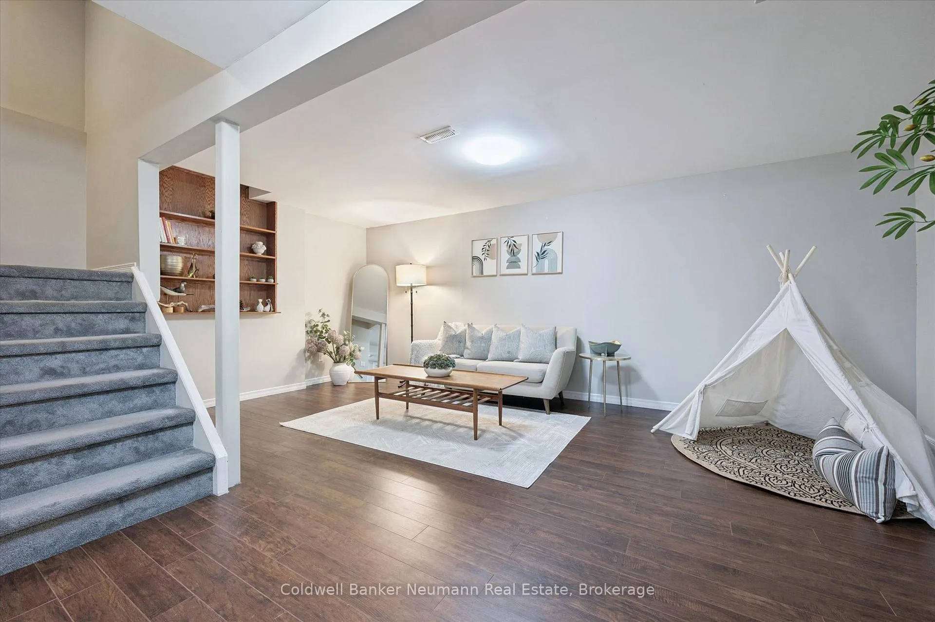 Photo 31 of 73 Pathfinder Crescent, Kitchener, Pioneer Park — HOMEH