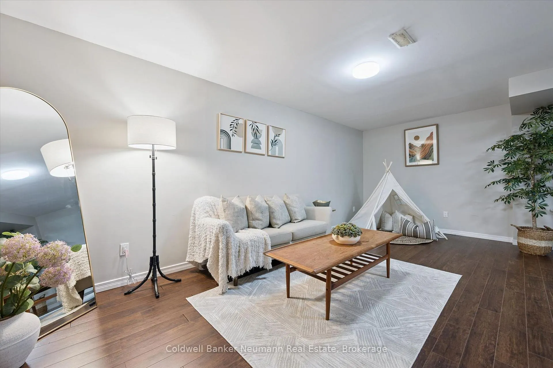 Photo 33 of 73 Pathfinder Crescent, Kitchener, Pioneer Park — HOMEH