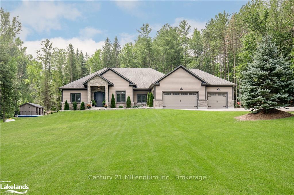 Front of 49 Sydenham Trail W