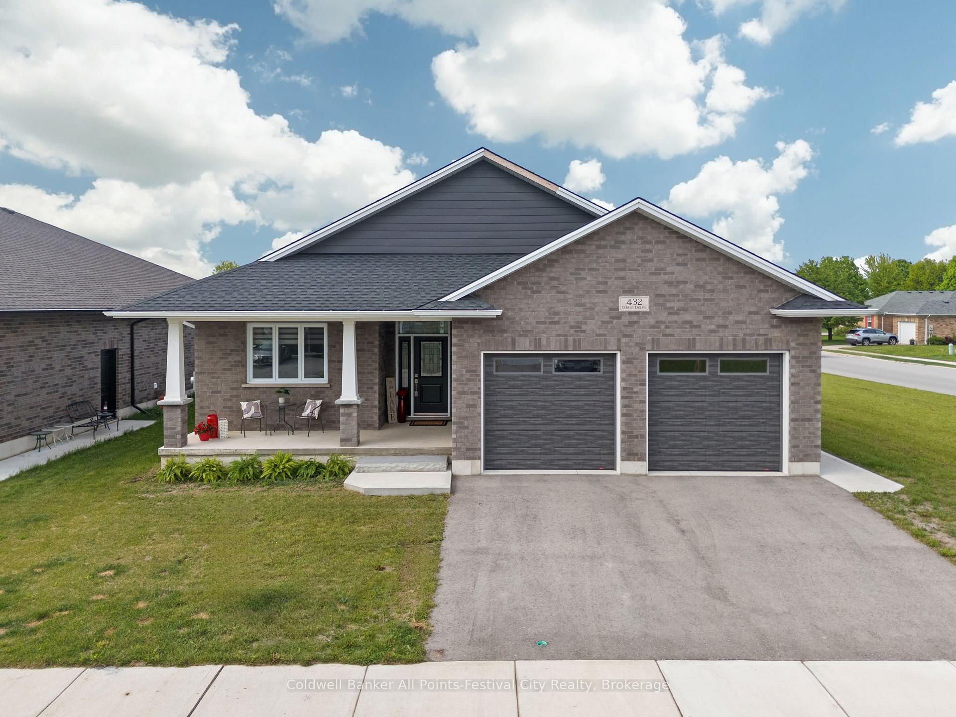 Photo 1 of 432 Coast Drive S, Goderich, Goderich (Town) — HOMEH