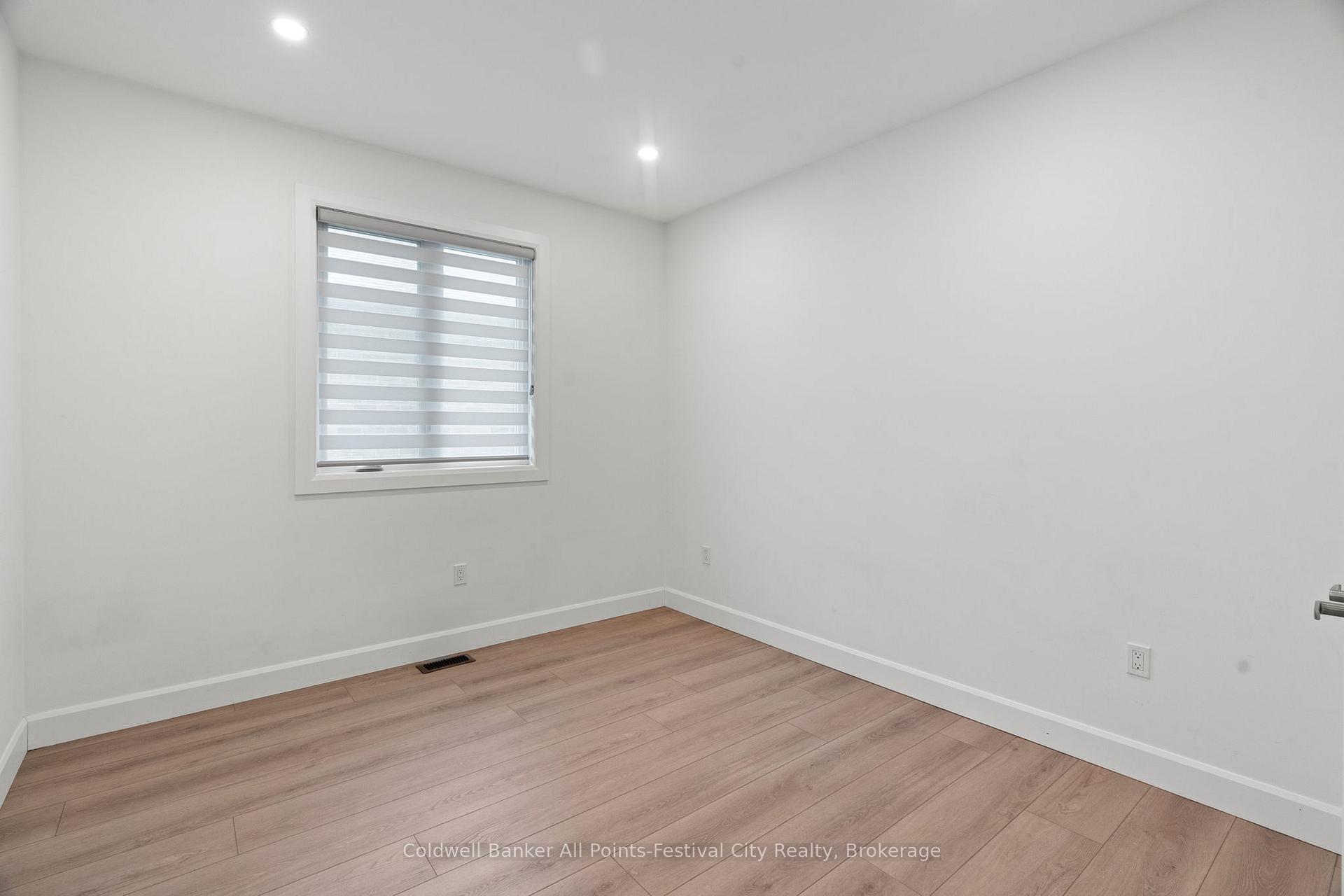 Photo 12 of 432 Coast Drive S, Goderich, Goderich (Town) — HOMEH